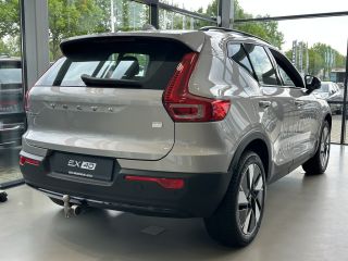 Volvo  XC40 Volvo Single Motor Extended Range Plus 82 kWh | Keyless entry | Stuurwiel verwarmd | Trekhaak ele...