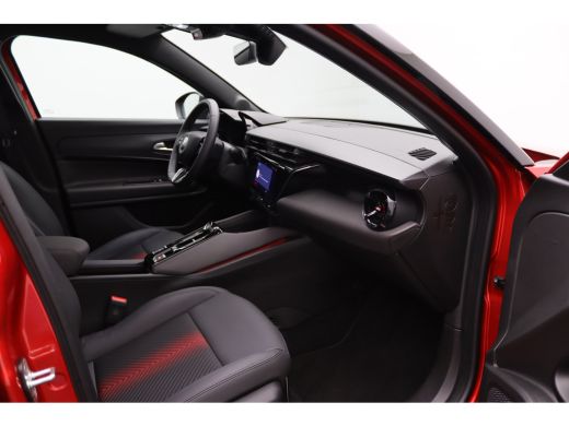 Alfa Romeo Junior Elettrica Speciale 54 kWh | Achteruitrijcamera | Airco (automatisch) | Apple Carplay/Android Auto... ActivLease financial lease