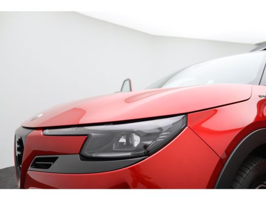 Alfa Romeo Junior Elettrica Speciale 54 kWh | Achteruitrijcamera | Airco (automatisch) | Apple Carplay/Android Auto... ActivLease financial lease