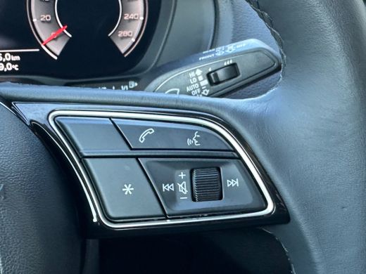 Audi Q2 35 TFSI Advanced edition App connect | Virtueel ActivLease financial lease