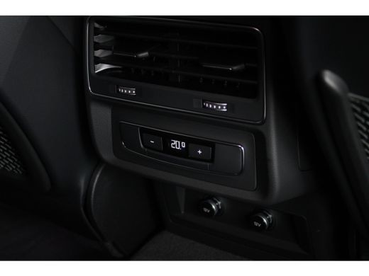 Audi Q8 Audi 60 TFSI e quattro Pro Line S Competition 490-PK | Achteruitrijcamera | Cruise control adapti... ActivLease financial lease