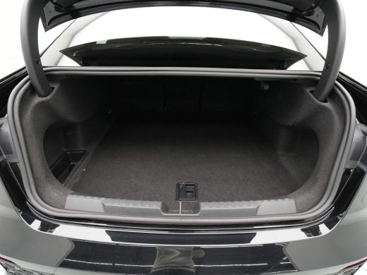 Audi RS3 Limousine 2.5 TFSI RS 3 Quattro Panorama B&O HuD Sportuitlaat 72 ActivLease financial lease