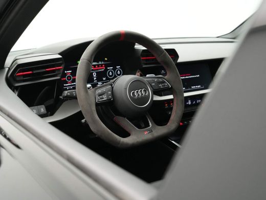 Audi RS3 Limousine 2.5 TFSI RS 3 Quattro Panorama B&O HuD Sportuitlaat 72 ActivLease financial lease