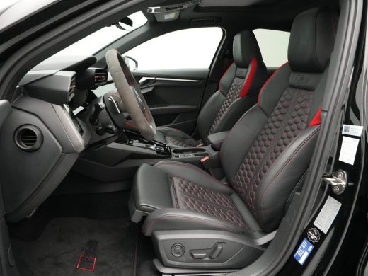 Audi RS3 Limousine 2.5 TFSI RS 3 Quattro Panorama B&O HuD Sportuitlaat 72 ActivLease financial lease