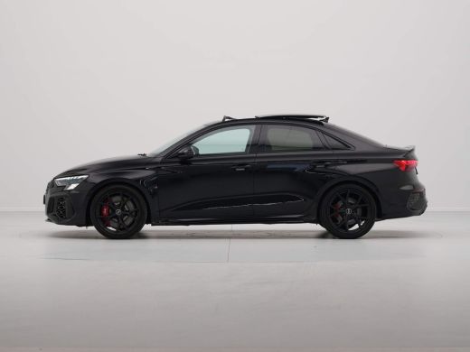 Audi RS3 Limousine 2.5 TFSI RS 3 Quattro Panorama B&O HuD Sportuitlaat 72 ActivLease financial lease