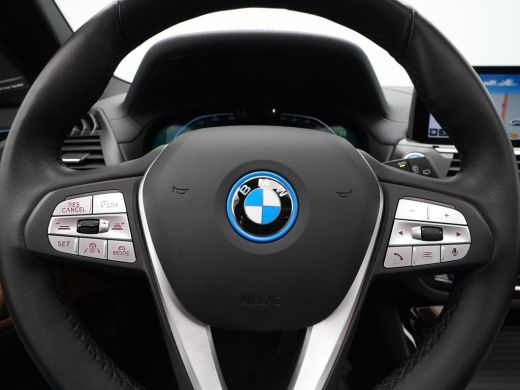 BMW iX3 High Executive 80 kWh 285pk Panorama Navigatie Trekhaak Stoelverwarming 115 ActivLease financial lease