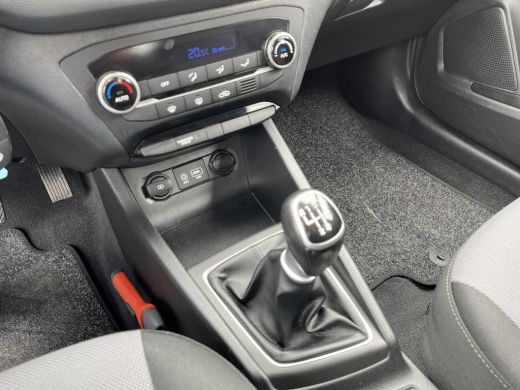 Hyundai i20 1.0 T-GDI Comfort | Rijklaarprijs! | Trekhaak | Camera | Apple Carplay/Android Auto  Climate Cont... ActivLease financial lease