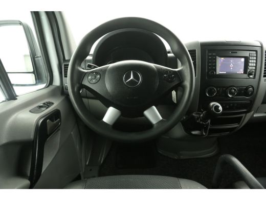 Mercedes Sprinter 2.2 CDI L3H2 Airco Cruisecontrol Navigatie PDC 3 Persoons Elektrpakket ActivLease financial lease