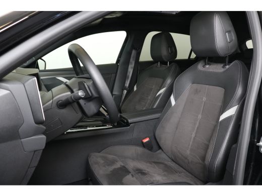 Opel Astra 1.2 Turbo Hybrid Ultimate 136 | Navi | Camera | Keyless | Panoramadak | Ad. Cruise control | Alca... ActivLease financial lease