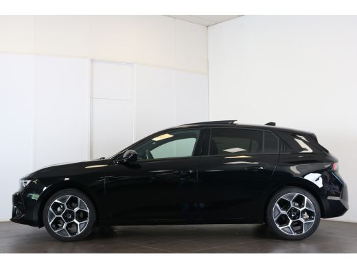 Opel Astra 1.2 Turbo Hybrid Ultimate 136 | Navi | Camera | Keyless | Panoramadak | Ad. Cruise control | Alca... ActivLease financial lease