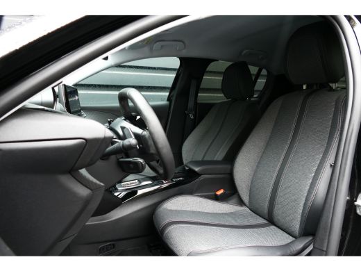 Peugeot 208 HYBRID 100PK ALLURE AUTOMAAT / NAVI / CLIMA / PDC / 16"LMV / CAMERA / FULL-LED / WINTERPAKKET / B... ActivLease financial lease