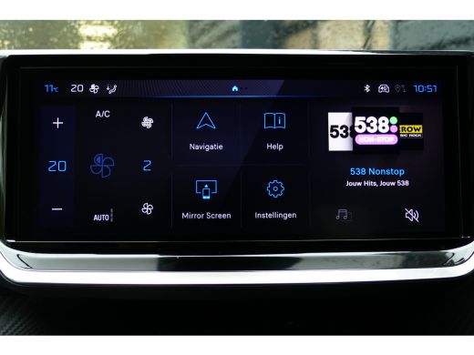 Peugeot 208 HYBRID 100PK ALLURE AUTOMAAT / NAVI / CLIMA / PDC / 16"LMV / CAMERA / FULL-LED / WINTERPAKKET / B... ActivLease financial lease