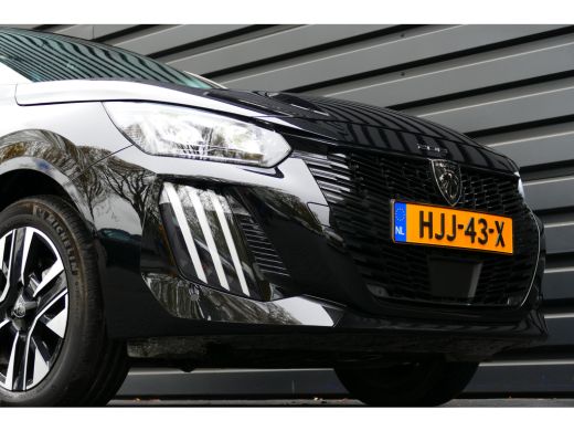 Peugeot 208 HYBRID 100PK ALLURE AUTOMAAT / NAVI / CLIMA / PDC / 16"LMV / CAMERA / FULL-LED / WINTERPAKKET / B... ActivLease financial lease