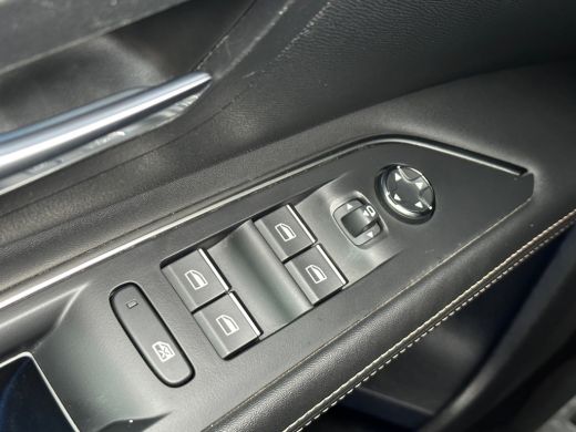 Peugeot 3008 1.2 PureTech GT Pack Business Navi  | Cruise | Automaat ActivLease financial lease
