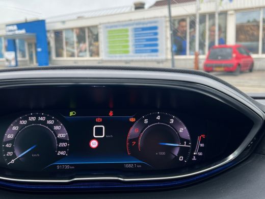Peugeot 5008 1.2 130pk/H6/Allure/Nw Model/ 7-Pers./Trekhaak/Virtual/Led ActivLease financial lease