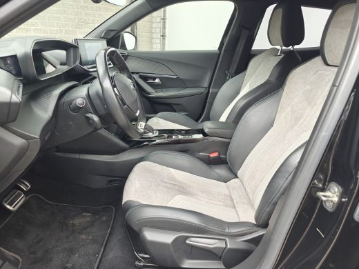 Peugeot e-2008 EV GT Pack 50 kWh | Achteruitrijcamera | Airco (automatisch) | Cruise control adaptief met Stop&G... ActivLease financial lease