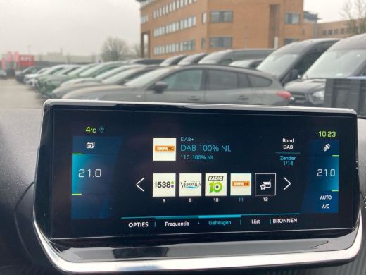 Peugeot e-2008 Peugeot EV GT Pack 50 kWh | Achteruitrijcamera | Airco (automatisch) | Cruise control adaptief me... ActivLease financial lease