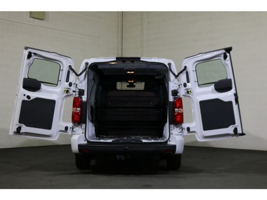 Peugeot e-Expert EV L3 75 kWh Airco Navigatie Trekhaak ActivLease financial lease