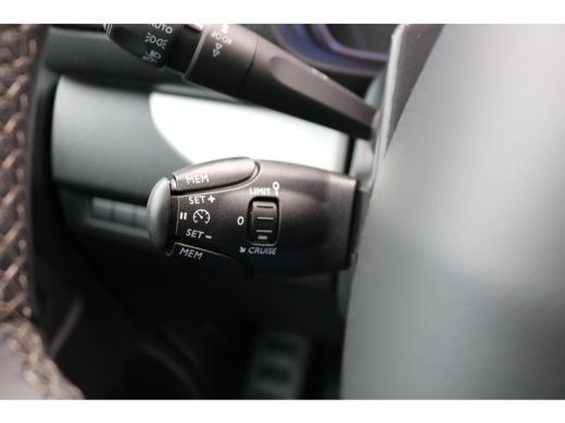 Peugeot e-Expert EV L3 75 kWh Airco Navigatie Trekhaak ActivLease financial lease