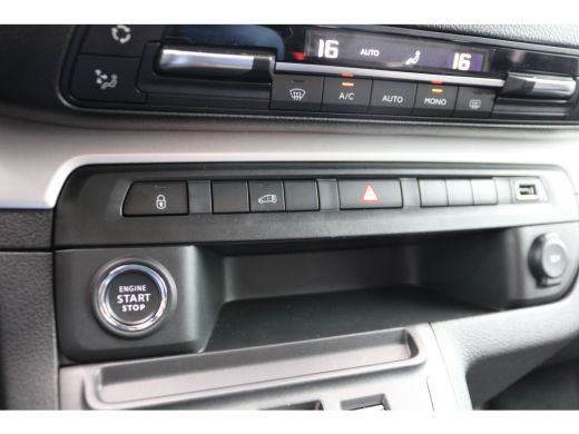 Peugeot e-Expert EV L3 75 kWh Airco Navigatie Trekhaak ActivLease financial lease