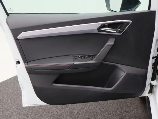 Seat Arona 1.0 TSi 115 Pk FR Business Intense | Navigatie | 18 Inch | Trekhaak | Adaptive Cruise | Camera | ... ActivLease financial lease