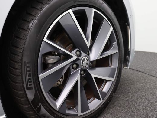 Skoda ENYAQ Coupé iV 80 Sportline 204PK 360 gr. camera, panoramadak, head-up, Canton sound, elek. stoelen, winterpakke... ActivLease financial lease