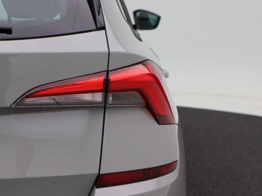 Skoda Kamiq 1.0 TSi 110 Pk Ambition | Climate Controle | 17 Inch | Privacy Glass | Carplay | Parkeersensoren ... ActivLease financial lease