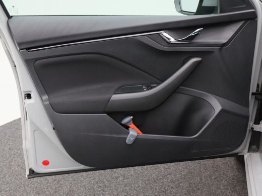 Skoda Kamiq 1.0 TSi 110 Pk Ambition | Climate Controle | 17 Inch | Privacy Glass | Carplay | Parkeersensoren ... ActivLease financial lease