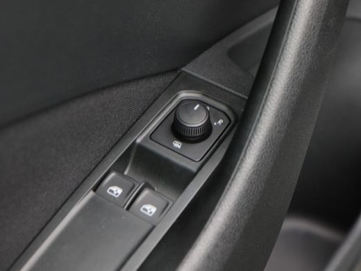 Skoda Kamiq 1.0 TSi 110 Pk Ambition | Climate Controle | 17 Inch | Privacy Glass | Carplay | Parkeersensoren ... ActivLease financial lease