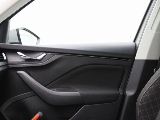 Skoda Kamiq 1.0 TSi 110 Pk Ambition | Climate Controle | 17 Inch | Privacy Glass | Carplay | Parkeersensoren ... ActivLease financial lease