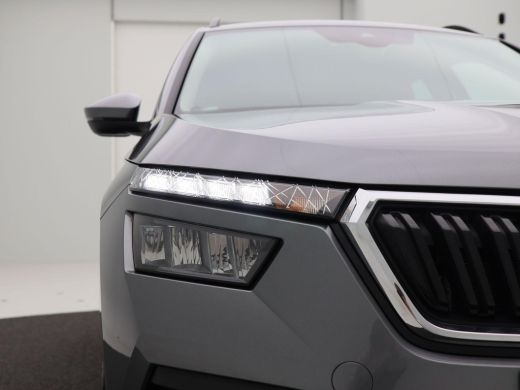 Skoda Kamiq 1.0 TSi 110 Pk Automaat Ambition | Adaptive Cruise | CarPlay | Bluetooth | Stoelverwarming | Acht... ActivLease financial lease
