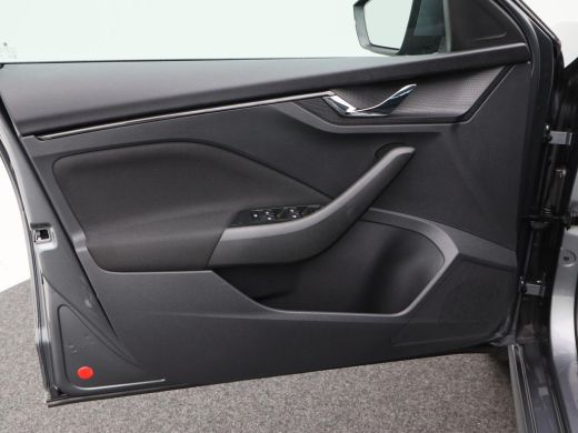 Skoda Kamiq 1.0 TSi 110 Pk Automaat Ambition | Adaptive Cruise | CarPlay | Bluetooth | Stoelverwarming | Acht... ActivLease financial lease