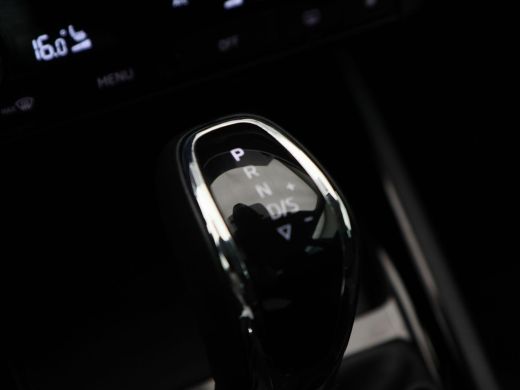 Skoda Kamiq 1.0 TSi 110 Pk Automaat Ambition | Adaptive Cruise | CarPlay | Bluetooth | Stoelverwarming | Acht... ActivLease financial lease