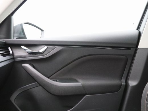 Skoda Kamiq 1.0 TSi 110 Pk Automaat Ambition | Adaptive Cruise | CarPlay | Bluetooth | Stoelverwarming | Acht... ActivLease financial lease