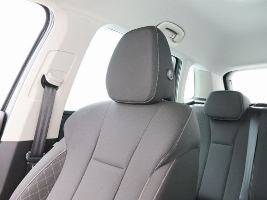 Skoda Kamiq 1.0 TSi 110 Pk Automaat Ambition | Adaptive Cruise | CarPlay | Bluetooth | Stoelverwarming | Acht... ActivLease financial lease