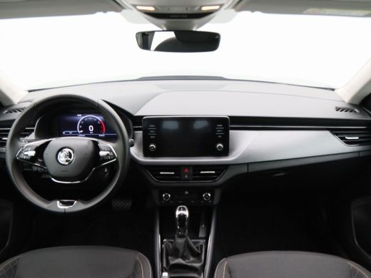 Skoda Kamiq 1.0 TSi 110 Pk Automaat Ambition | Adaptive Cruise | CarPlay | Bluetooth | Stoelverwarming | Acht... ActivLease financial lease