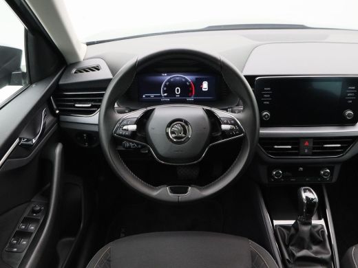 Skoda Kamiq 1.0 TSi 110 Pk Automaat Ambition | Adaptive Cruise | CarPlay | Bluetooth | Stoelverwarming | Acht... ActivLease financial lease