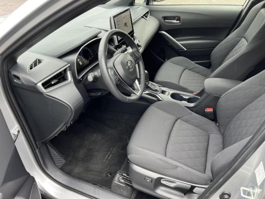Toyota Corolla Cross Hybrid 200 Dynamic | Navigatie | Apple CarPlay/Android auto | Achteruitrijcamera | Stoel en stuur... ActivLease financial lease