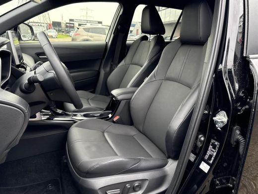 Toyota Corolla Cross Hybrid 200 Executive AWD **STUUR EN STOELVERWARMING/ 360 GRADEN CAMERA/ DODEHOEK DETECTIE/ 36 MAA... ActivLease financial lease
