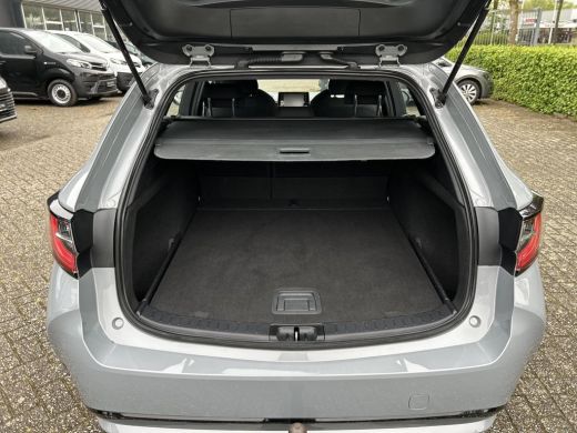 Toyota Corolla Touring Sports 1.2 Turbo Active ActivLease financial lease