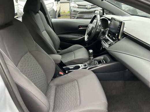 Toyota Corolla Touring Sports 1.2 Turbo Active ActivLease financial lease