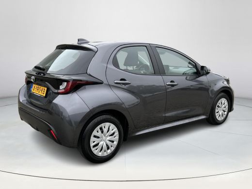 Toyota Yaris 1.5 VVT-i Active ActivLease financial lease