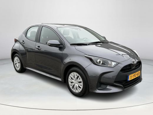 Toyota Yaris 1.5 VVT-i Active ActivLease financial lease