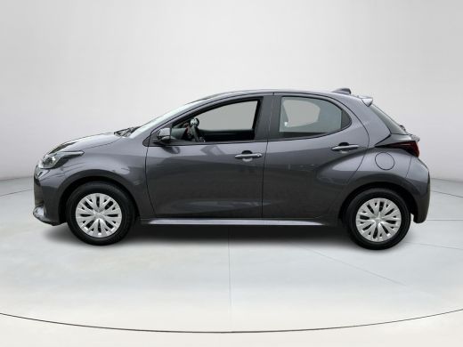 Toyota Yaris 1.5 VVT-i Active ActivLease financial lease