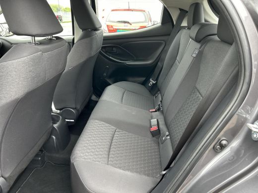 Toyota Yaris 1.5 VVT-i Active ActivLease financial lease