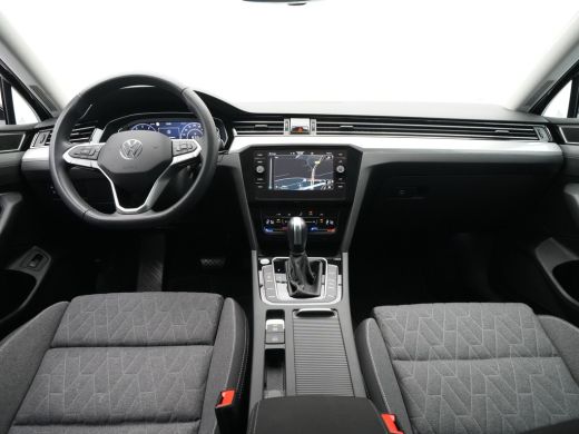 Volkswagen Passat Variant 1.5 TSI 150pk DSG Business Navigatie Camera Virtual Cockpit Acc 60 ActivLease financial lease