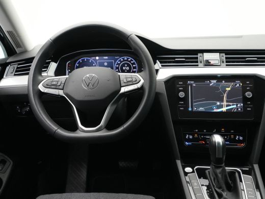 Volkswagen Passat Variant 1.5 TSI 150pk DSG Business Navigatie Camera Virtual Cockpit Acc 60 ActivLease financial lease