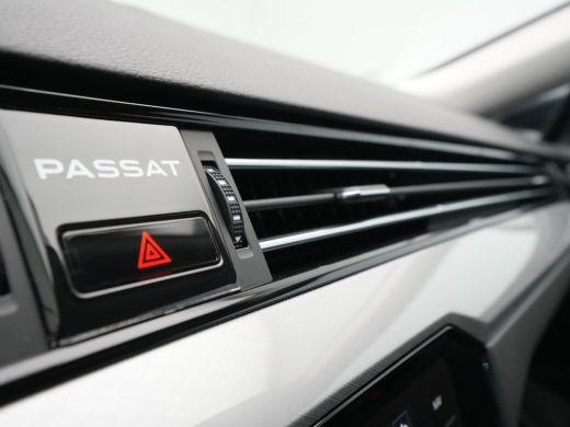 Volkswagen Passat Variant 1.5 TSI 150pk DSG Business Navigatie Camera Virtual Cockpit Acc 60 ActivLease financial lease
