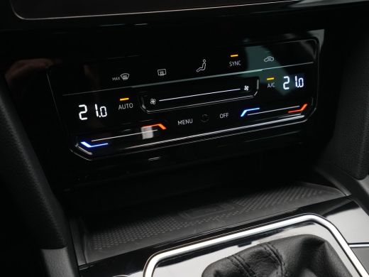 Volkswagen Passat Variant 1.5 TSI 150pk DSG Business Navigatie Camera Virtual Cockpit Acc 60 ActivLease financial lease