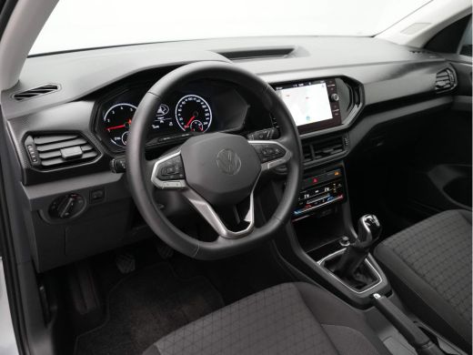 Volkswagen T-Cross 1.0 TSI 95pk Life Navigatie Pdc Clima Acc 20 ActivLease financial lease